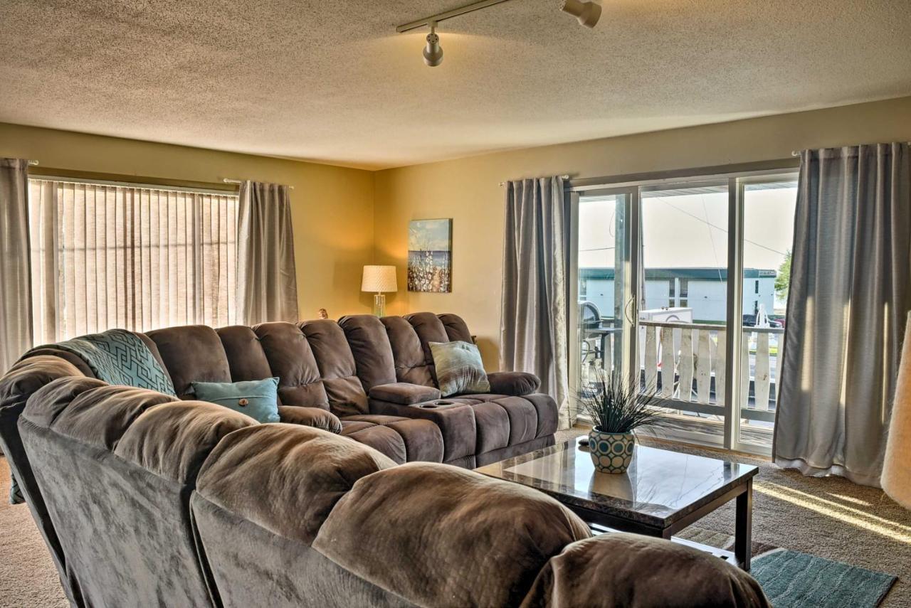 East Tawas Apartment Near Lake Huron And Downtown! מראה חיצוני תמונה